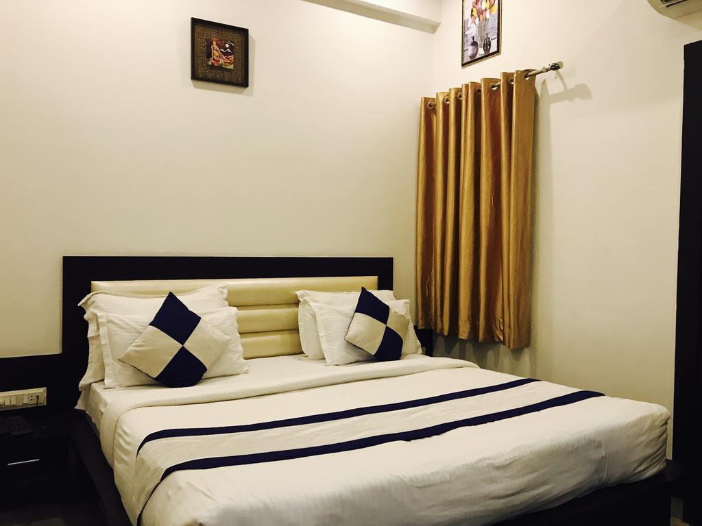 Aaradhya Residency Hotell Agra  Exteriör bild