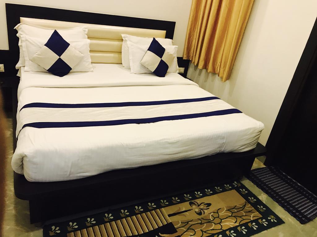 Aaradhya Residency Hotell Agra  Exteriör bild