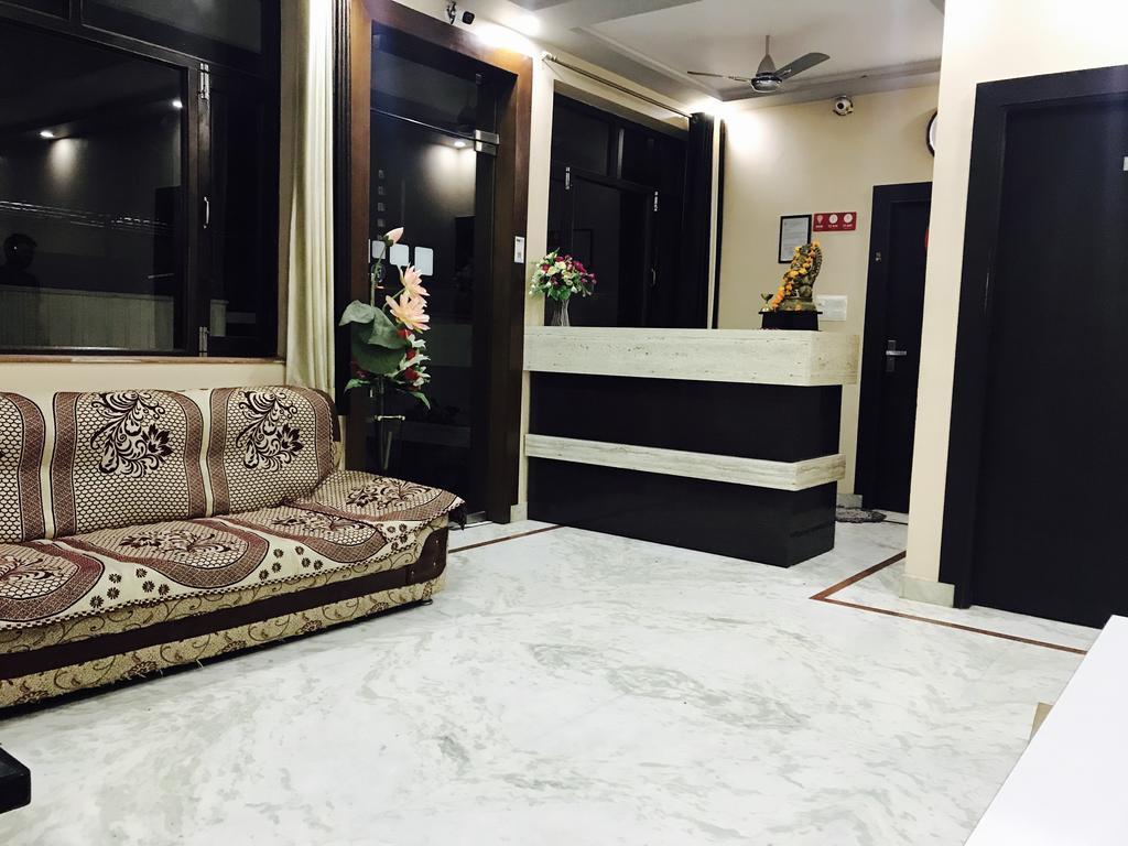 Aaradhya Residency Hotell Agra  Exteriör bild