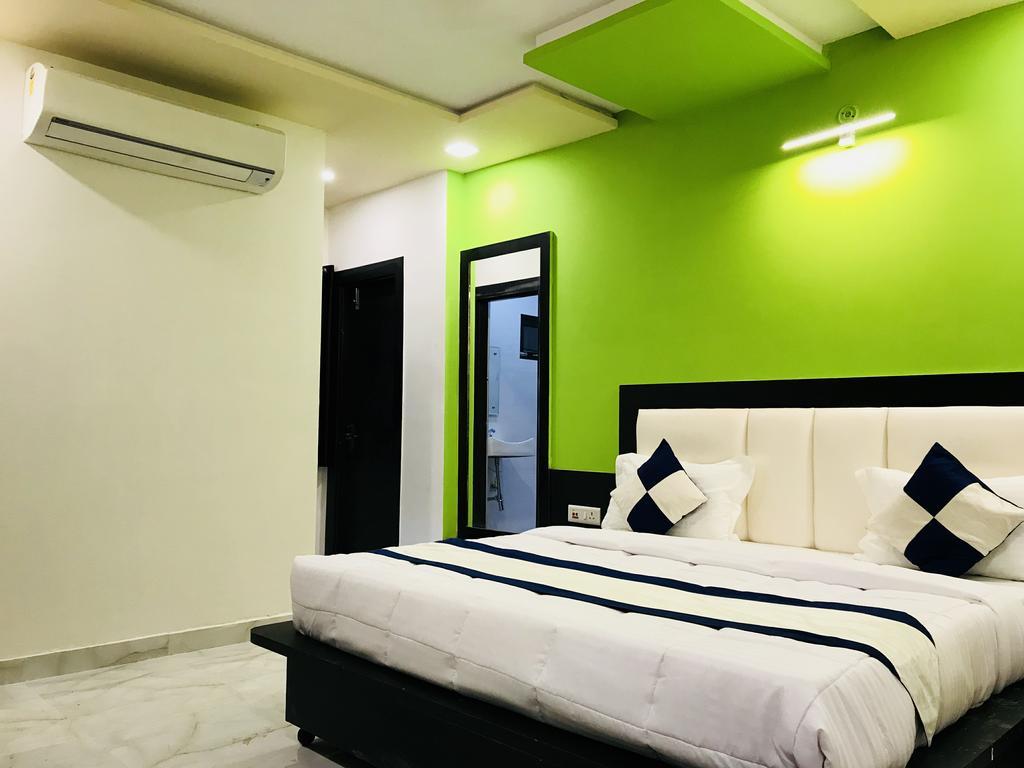 Aaradhya Residency Hotell Agra  Exteriör bild