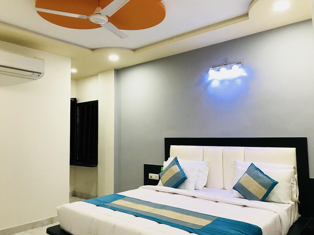 Aaradhya Residency Hotell Agra  Exteriör bild