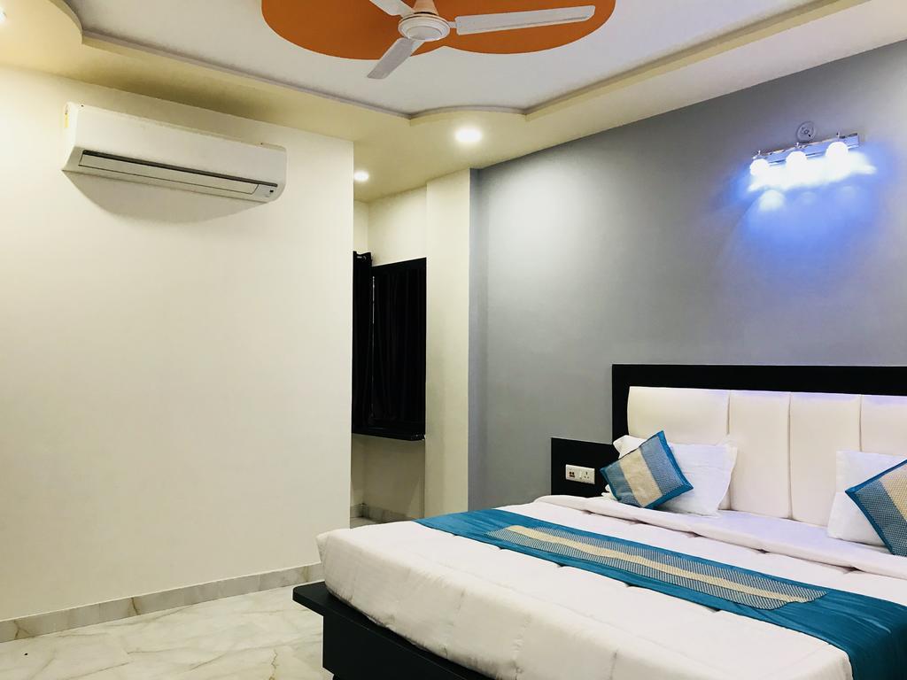 Aaradhya Residency Hotell Agra  Exteriör bild