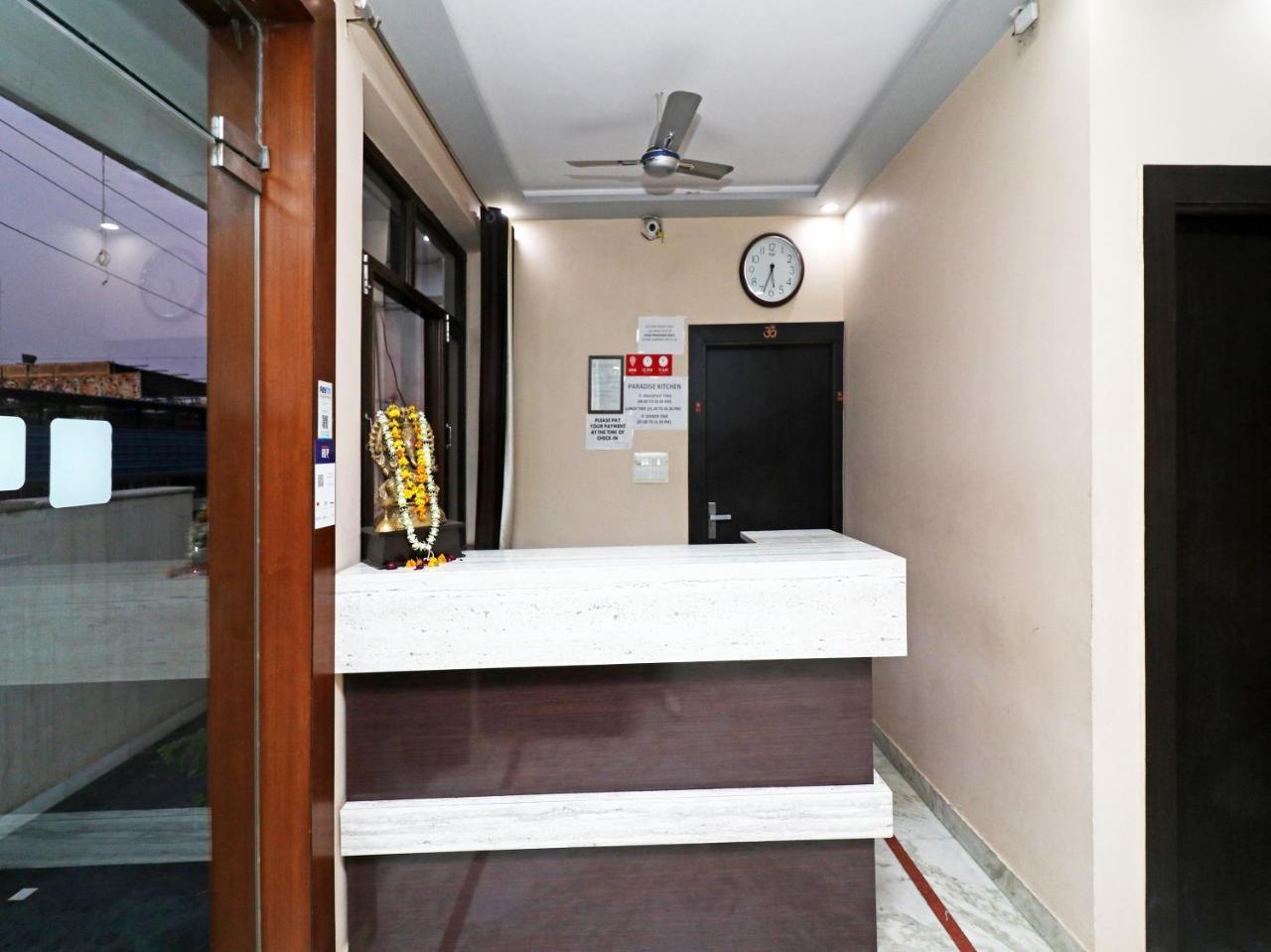 Aaradhya Residency Hotell Agra  Exteriör bild