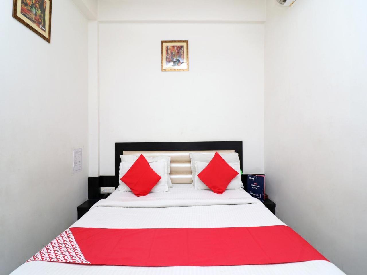 Aaradhya Residency Hotell Agra  Exteriör bild