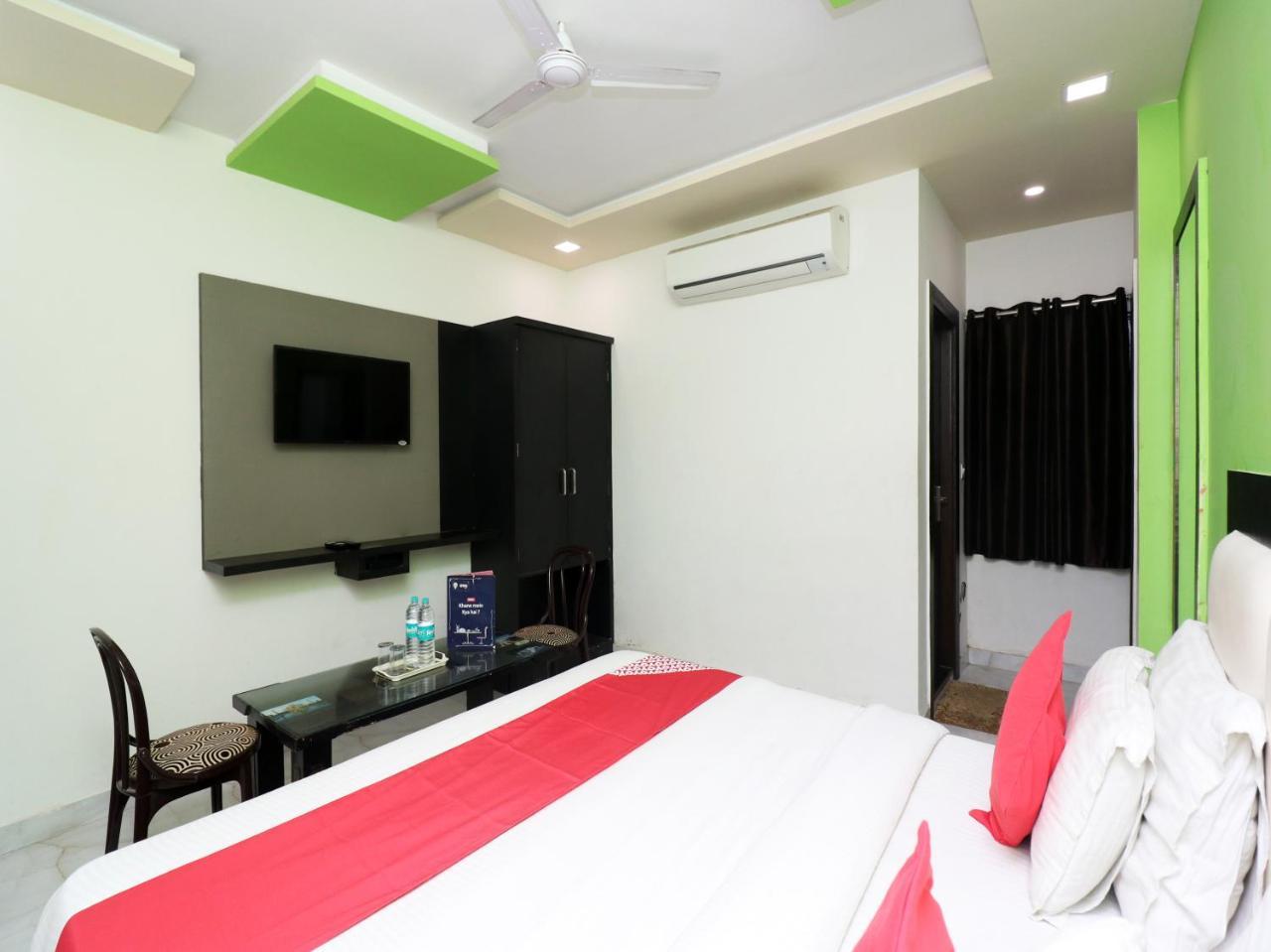 Aaradhya Residency Hotell Agra  Exteriör bild