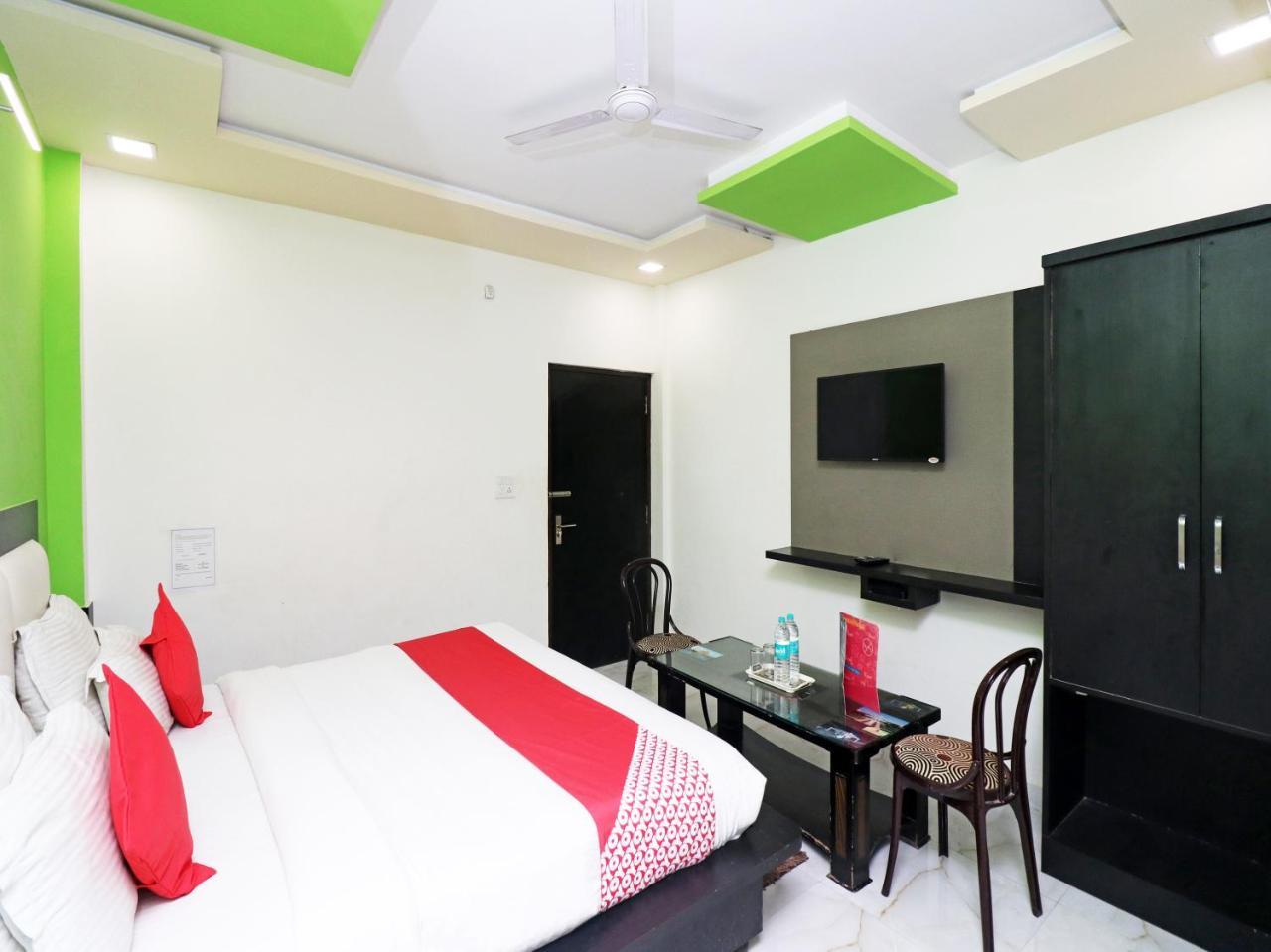 Aaradhya Residency Hotell Agra  Exteriör bild