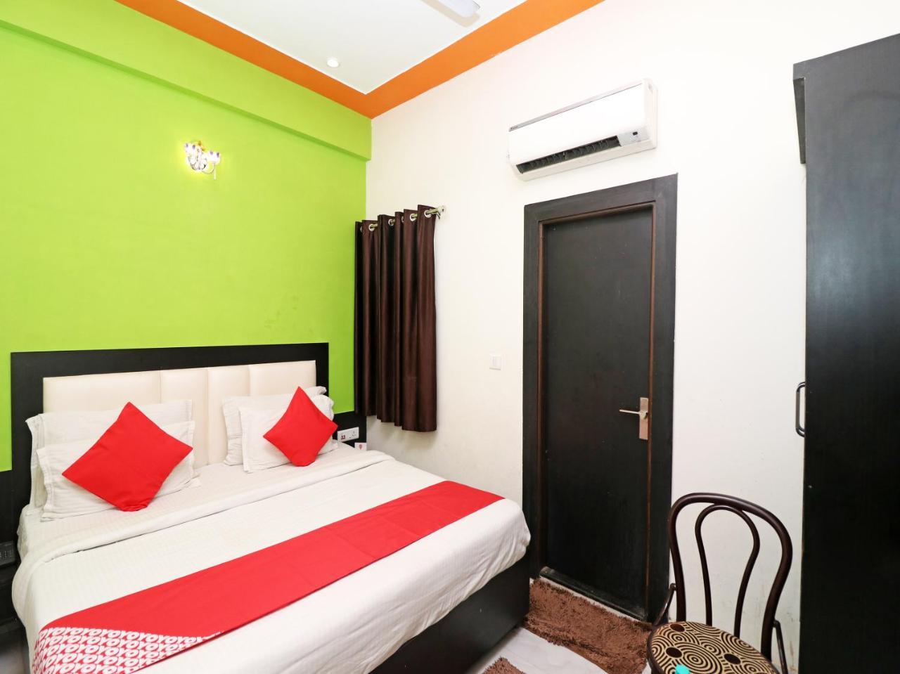 Aaradhya Residency Hotell Agra  Exteriör bild