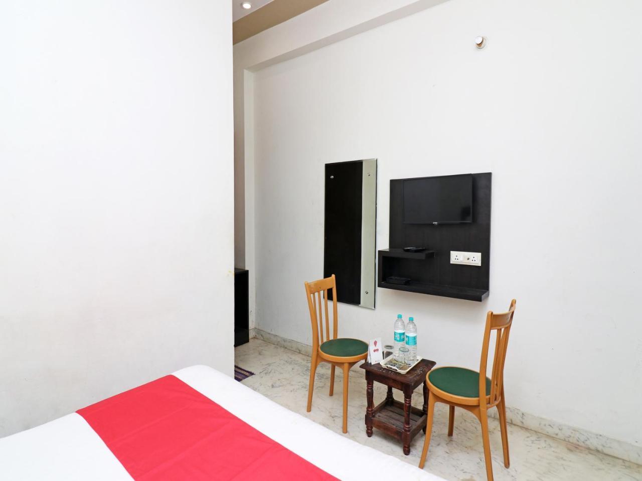Aaradhya Residency Hotell Agra  Exteriör bild