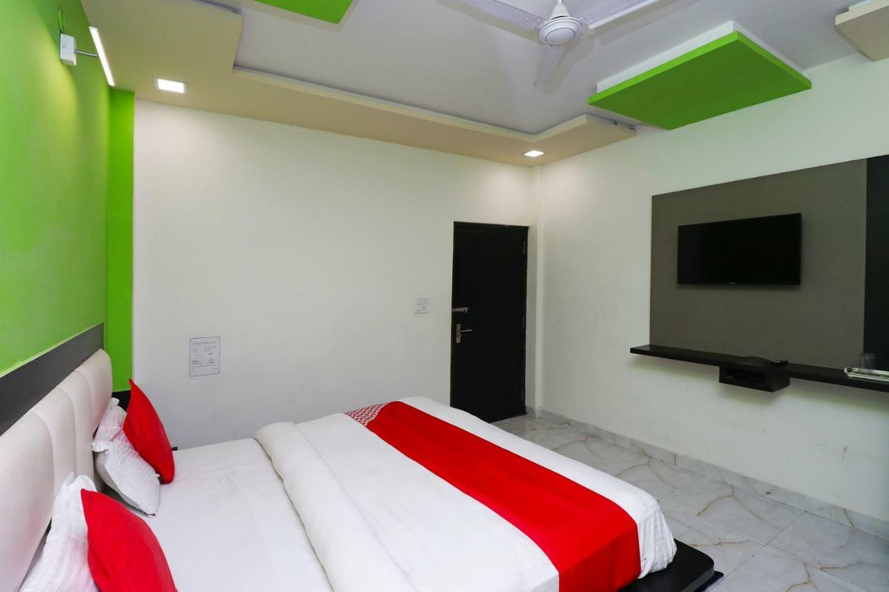 Aaradhya Residency Hotell Agra  Exteriör bild