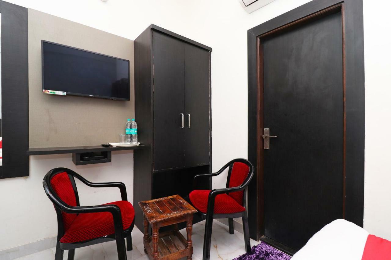 Aaradhya Residency Hotell Agra  Exteriör bild
